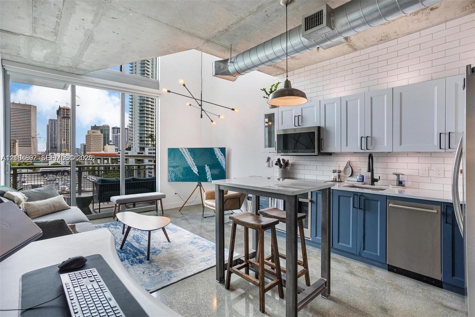 690 SW 1st Court 1005, Miami, FL 33130