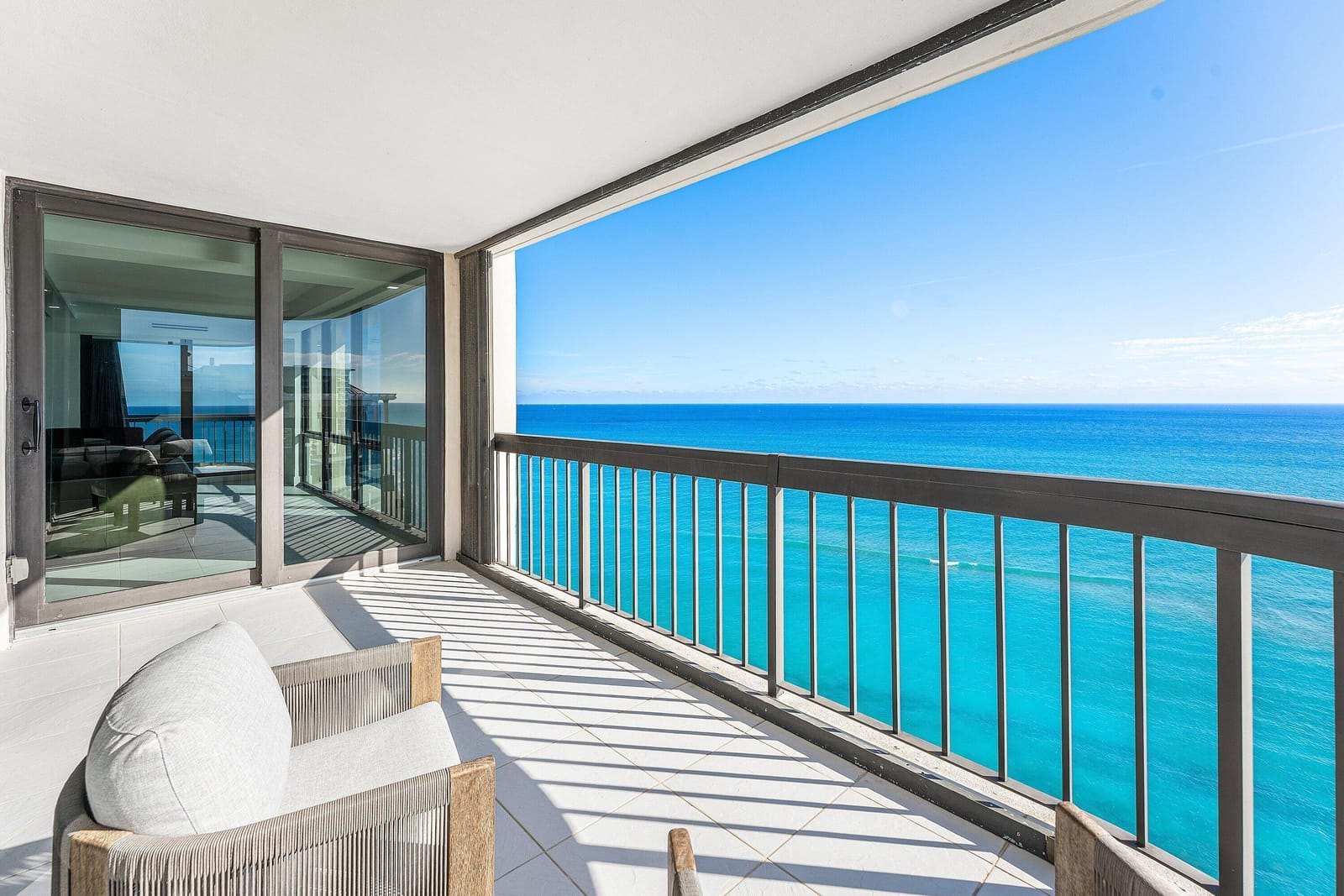 Eastpointe I, Riviera Beach, FL home for sale at 5380 N Ocean Drive 19D