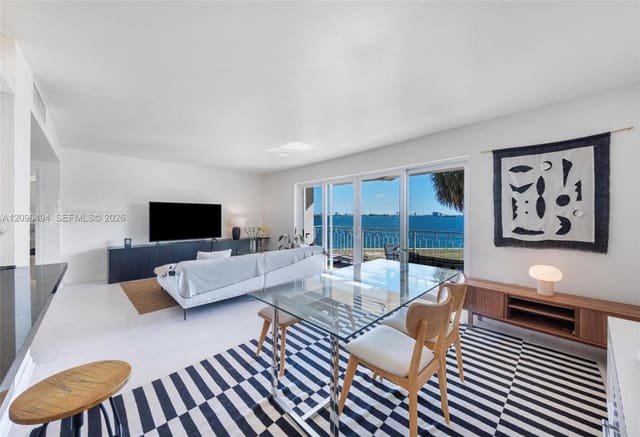 11111 Biscayne Boulevard 2D, Miami, FL 33181