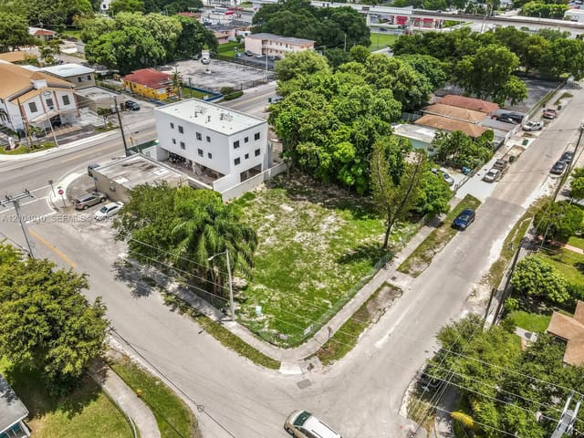 2895 NW 45th Street, Miami, FL 33142