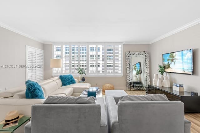 5401 Collins Avenue 343, Miami Beach, FL 33140