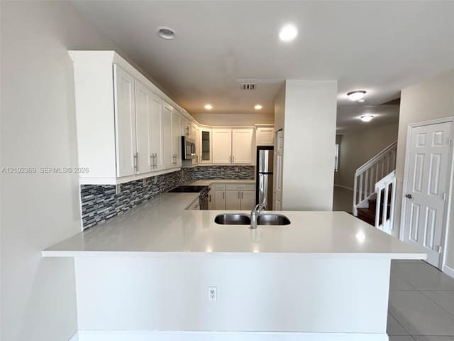 10445 NW 61 Lane 10445, Doral, FL 33178