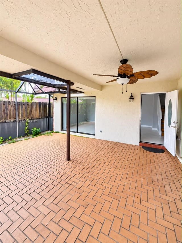 7671 W Courtyard Run W, Boca Raton, FL 33433