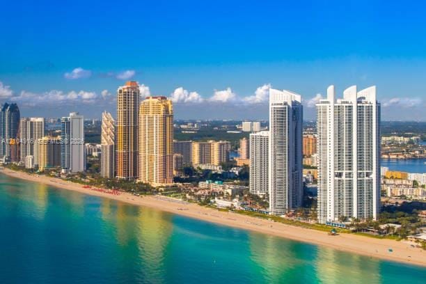 17021 N Bay Road 428, Sunny Isles Beach, FL 33160