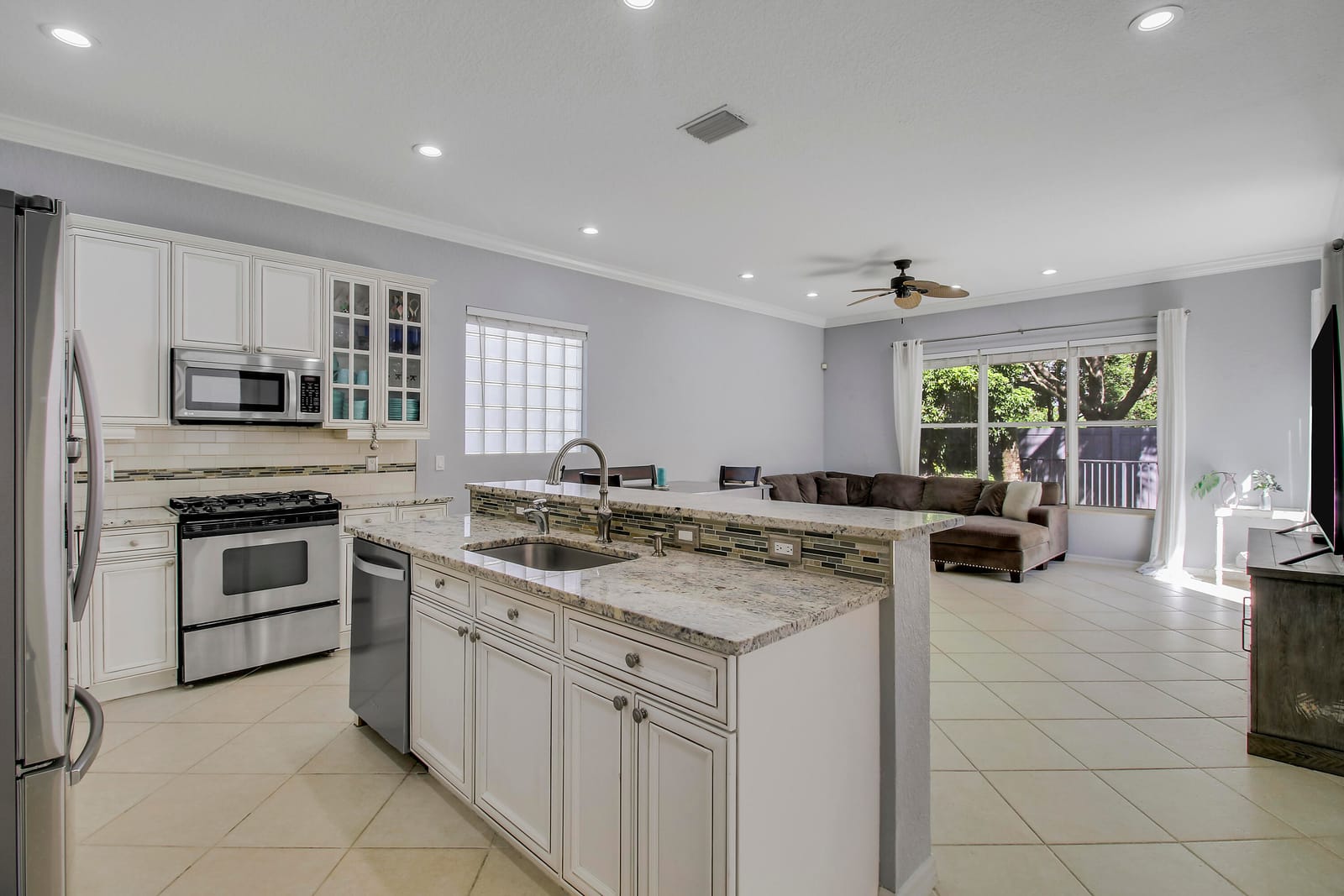 221 Isle Verde Way — photo 11
