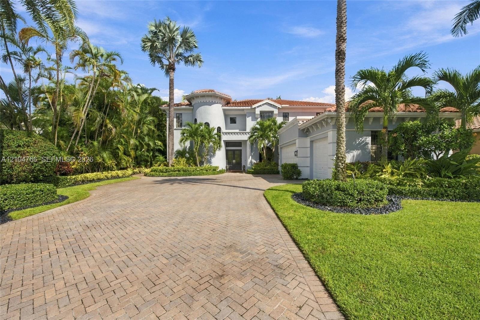 5123 Isabella Drive — photo 2