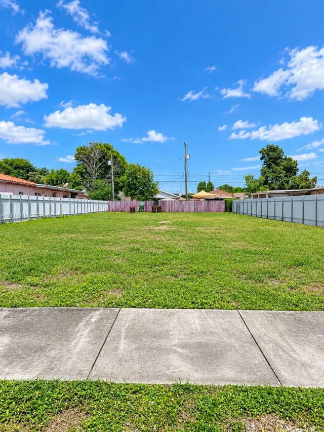 941 E 31st Street, Hia 13 Addn Amd Pl Rev, Hialeah, FL