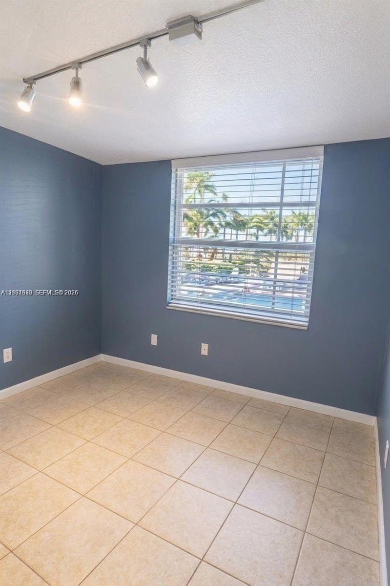 5055 NW 7th Street 206, Miami, FL 33126 photo 5
