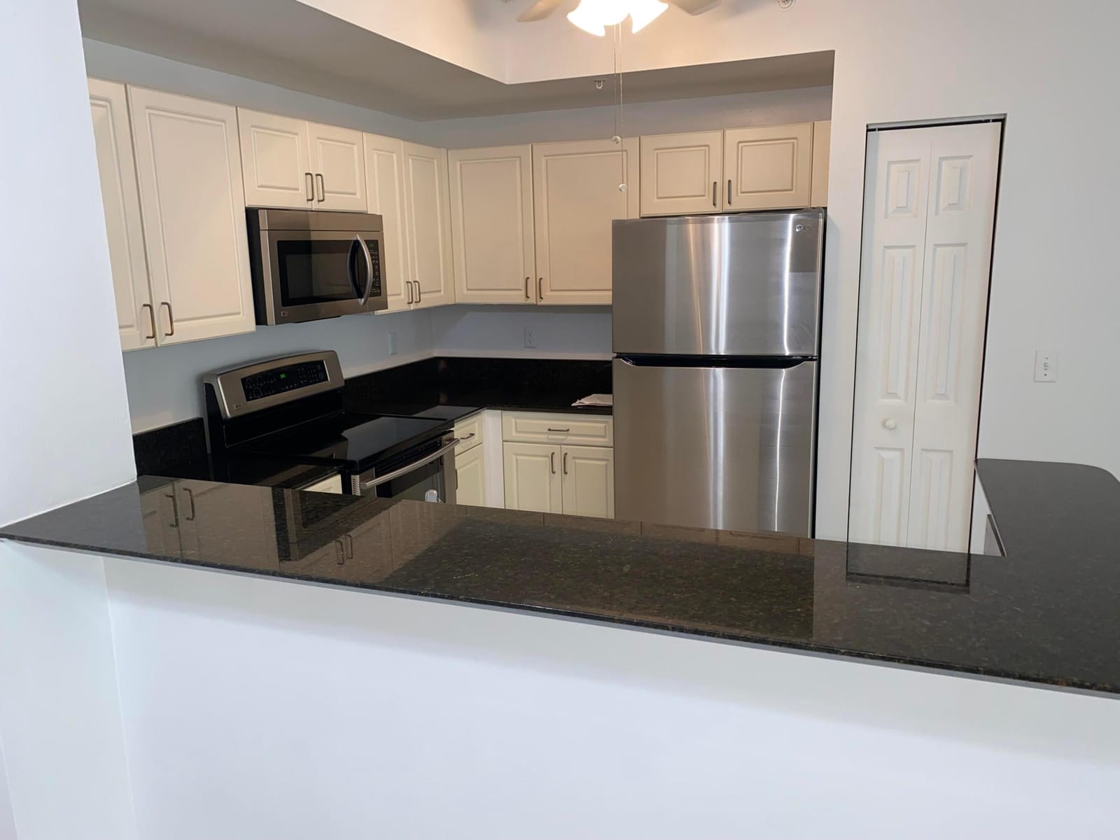 720 S Sapodilla Avenue 408 — photo 4