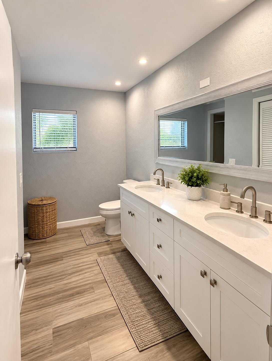 4222 NW 6th Court — photo 9