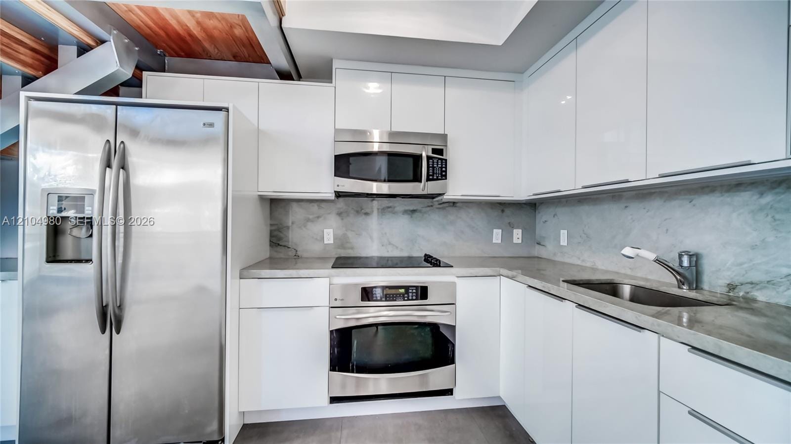 90 SW 3rd Street TH706 — photo 10