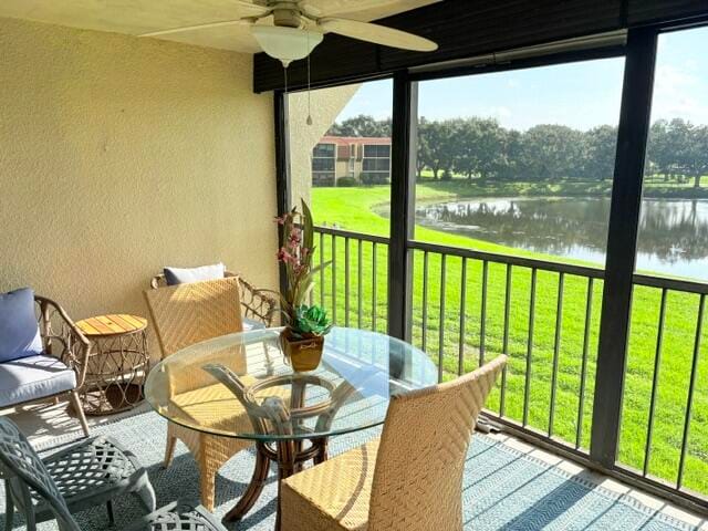 5380 WOODLAND LAKES Drive 216 — photo 2