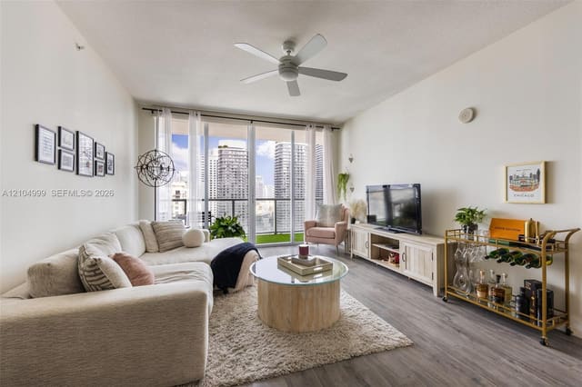1111 SW 1st Avenue 3723-N, Miami, FL 33130