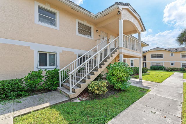 12093 ROYAL PALM Boulevard 7H, Coral Springs, FL 33065