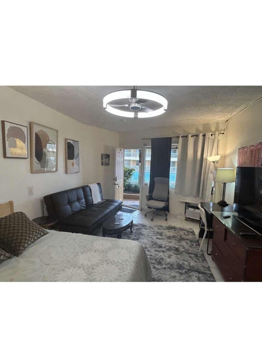 18335 COLLINS Avenue 159, Sunny Isles Beach, FL 33160 photo 2