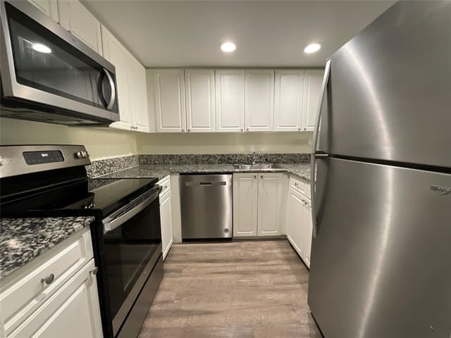 19455 NE 10 Avenue 6-403, North Miami Beach, FL 33179