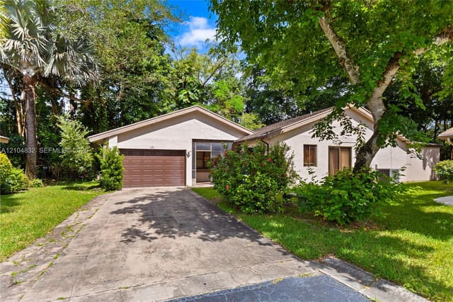 2236 Seagrape Circle, Coconut Creek, FL 33066