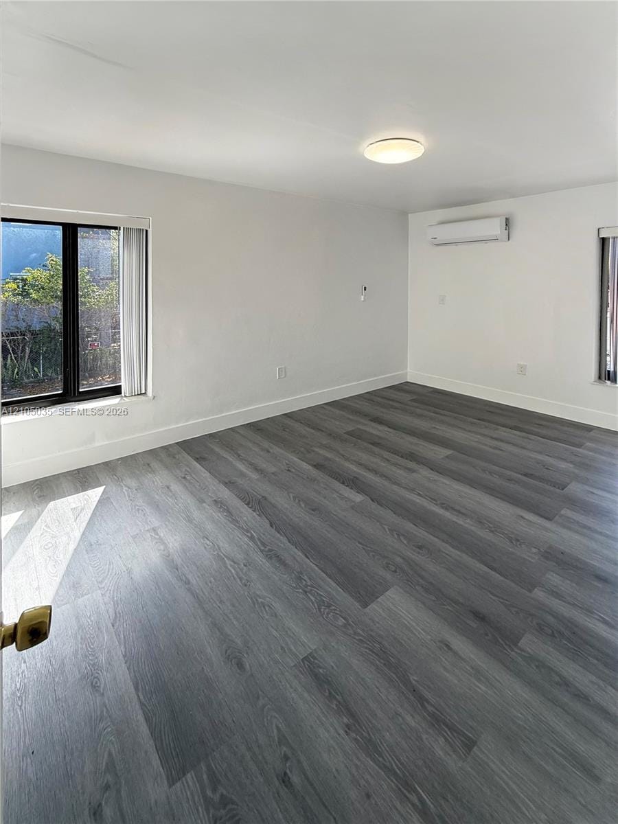 852 SW 1st Street 6 — photo 7