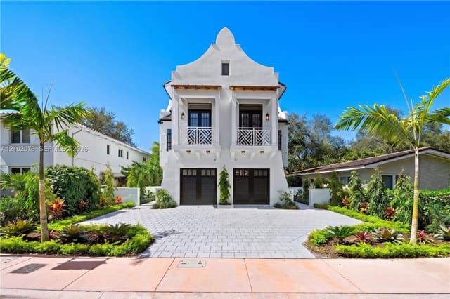 2710 Le Jeune Road, Coral Gables, FL 33134