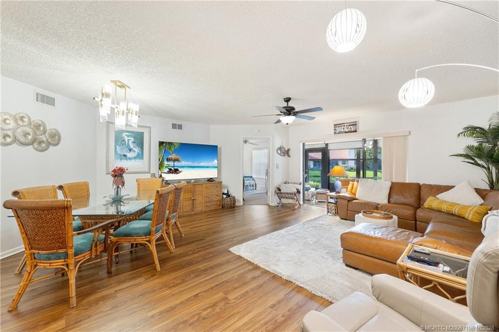 2 bedroom home for sale at 3450 Martinique, Stuart, FL 34997 — $4,500