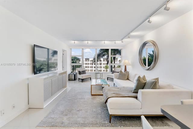 1620 S Ocean Boulevard 3J, Lauderdale-By-The-Sea, FL 33062