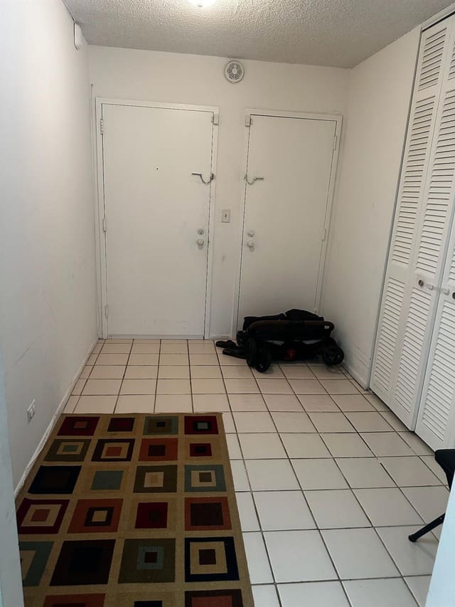 3720 INVERRARY Drive 2Z, Lauderhill, FL 33319
