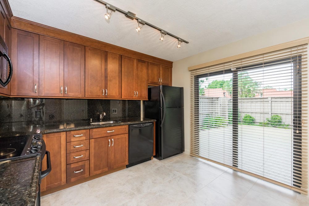818 8TH Court, Palm Beach Gardens, FL 33410 photo 6