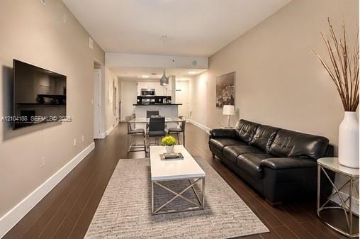 185 SE 14th Terrace 1703 — photo 7
