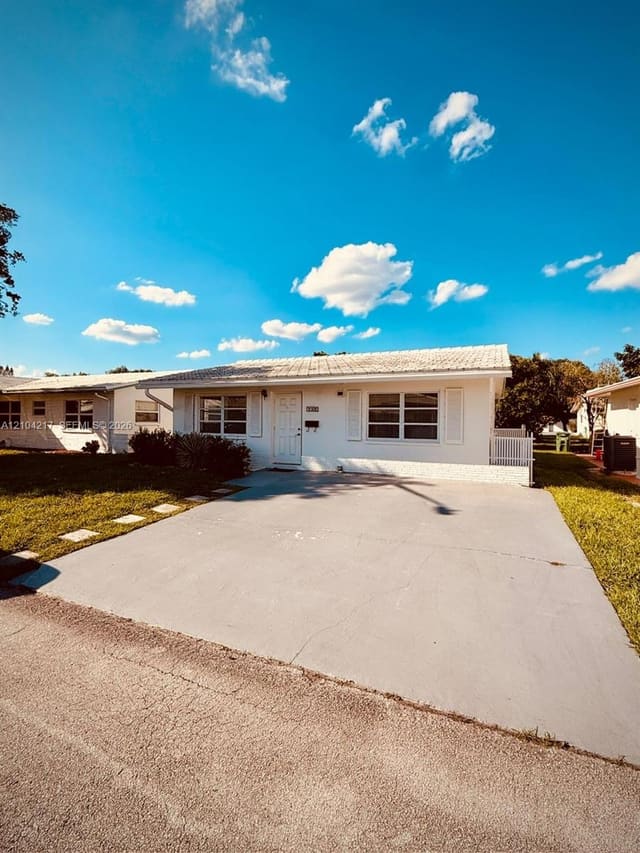 7105 NW 74th Place, Tamarac, FL 33321