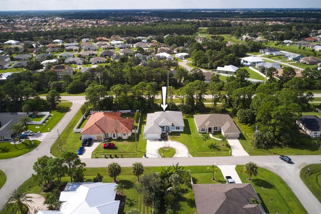 5912 NW Culebra Avenue, Port St. Lucie, FL 34986
