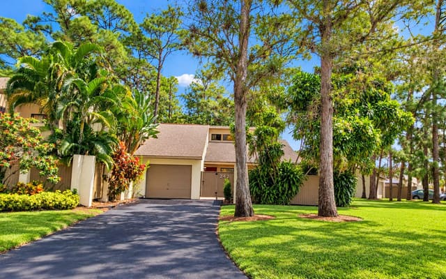 242 WOOD DALE Drive, Wellington, FL 33414