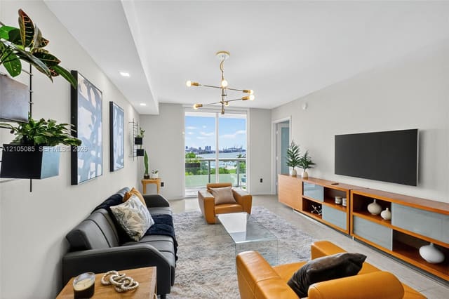50 Biscayne Boulevard 710, Miami, FL 33132
