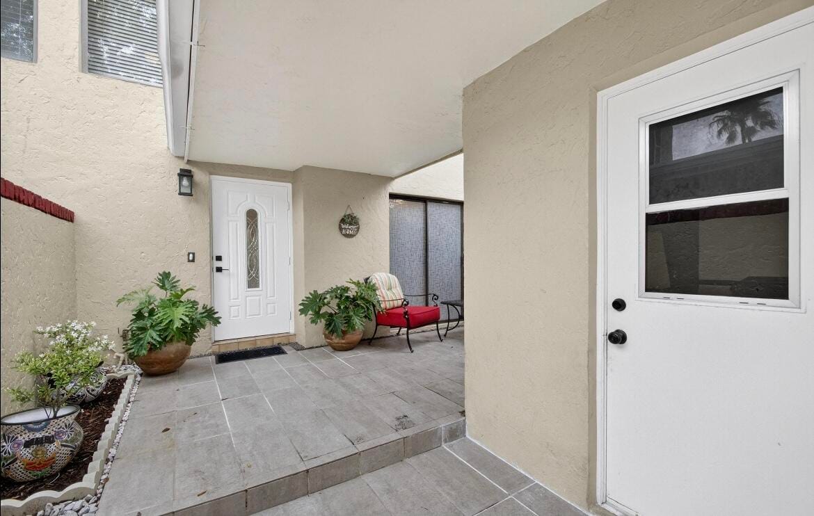 2703 MAPLEWOOD Drive — photo 2