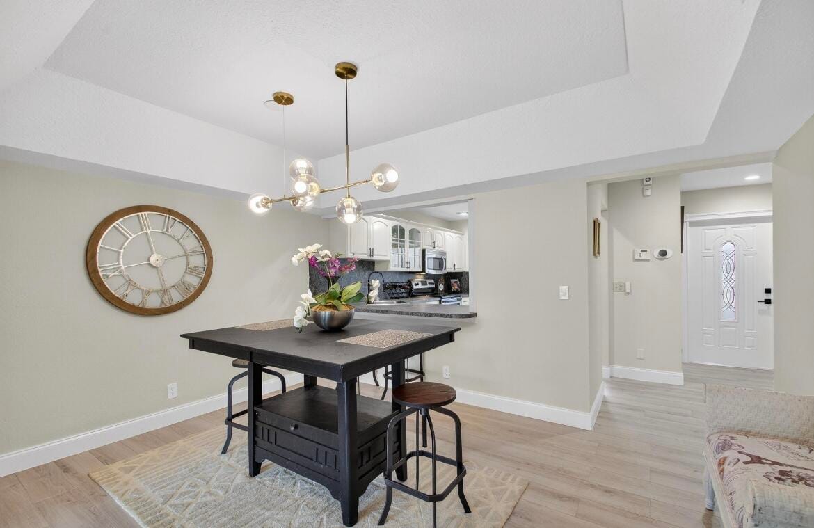 2703 MAPLEWOOD Drive — photo 9