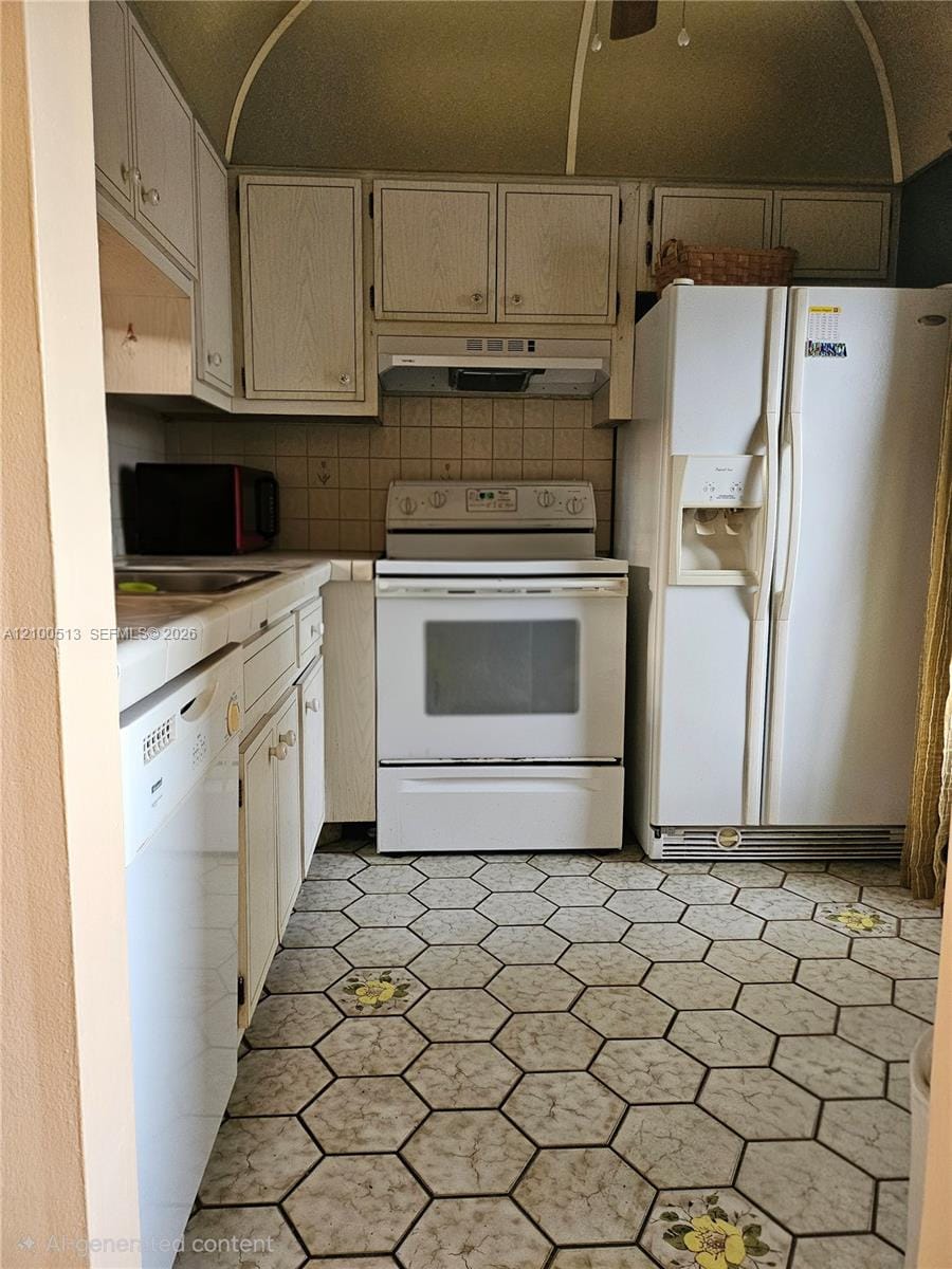 5121 W Oakland Park Boulevard 211 — photo 3