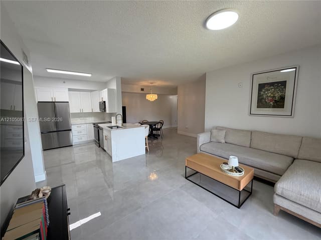 6984 SW 39th Street H205, Davie, FL 33314