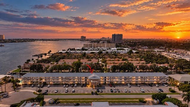 120 Lehane Terrace 308, North Palm Beach, FL 33408