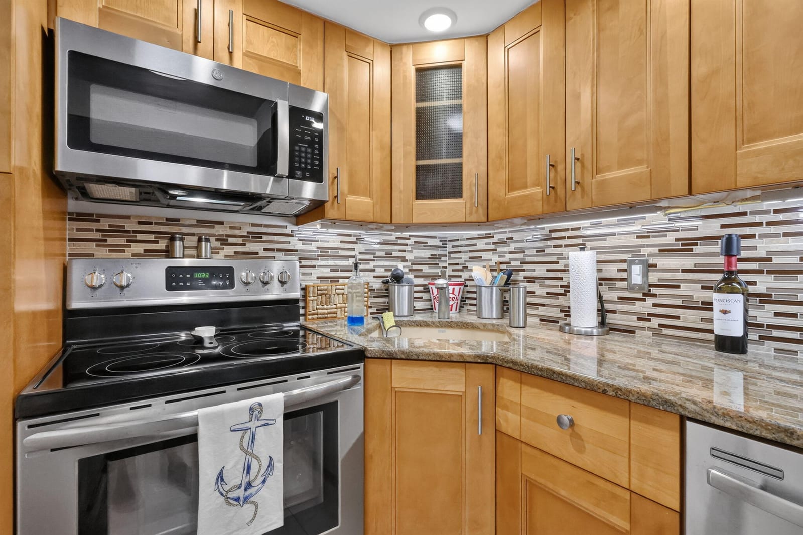 120 Lehane Terrace 308 — photo 7