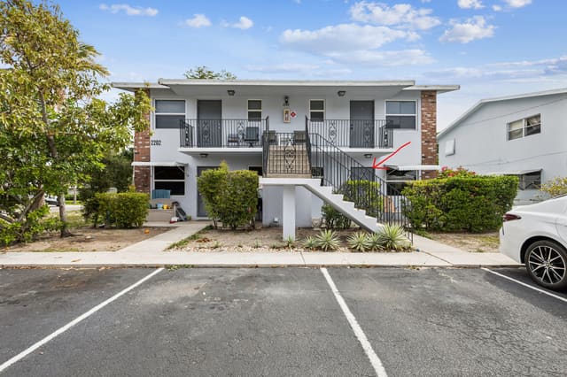 2202 SE 3rd Street 2, Boynton Beach, FL 33435