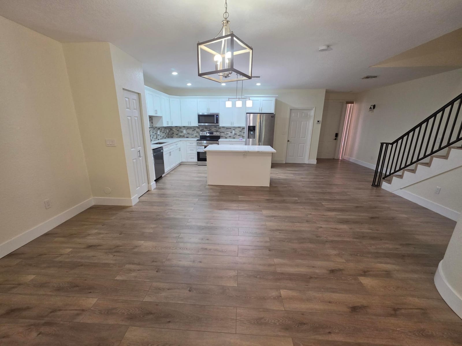 6472 Azura Lake Road — photo 8
