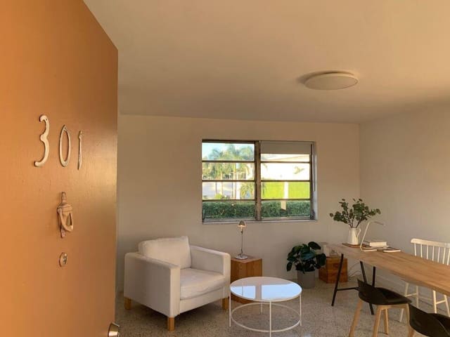 649 SW 9 Street 301, Miami, FL 33130