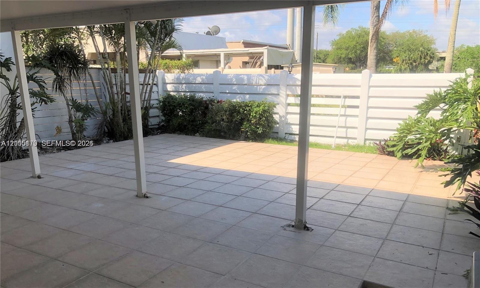 7443 Twin Sabal Drive — photo 8
