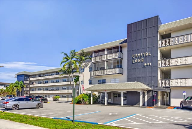 941 Crystal Lake Drive 307, Deerfield Beach, FL 33064