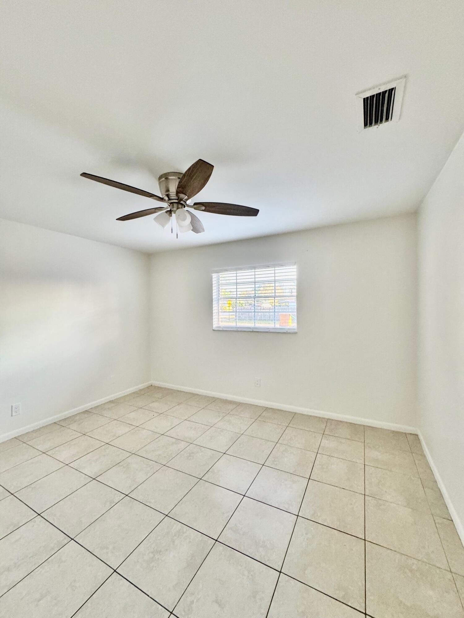 5549 Papaya Road — photo 9