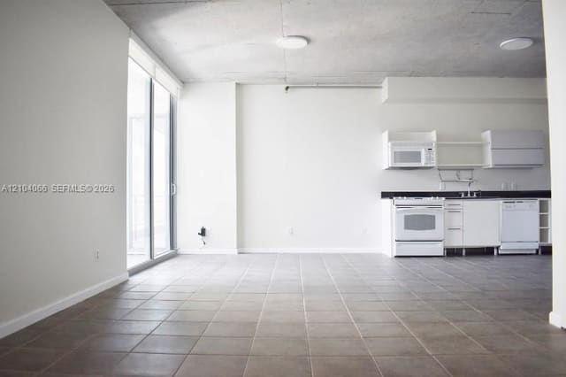 690 SW 1st Court 2325, Miami, FL 33130