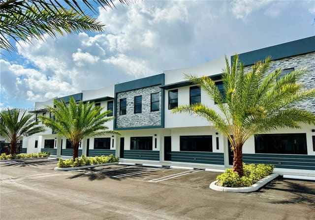 19197 NW 37 Avenue, Miami Gardens, FL 33056