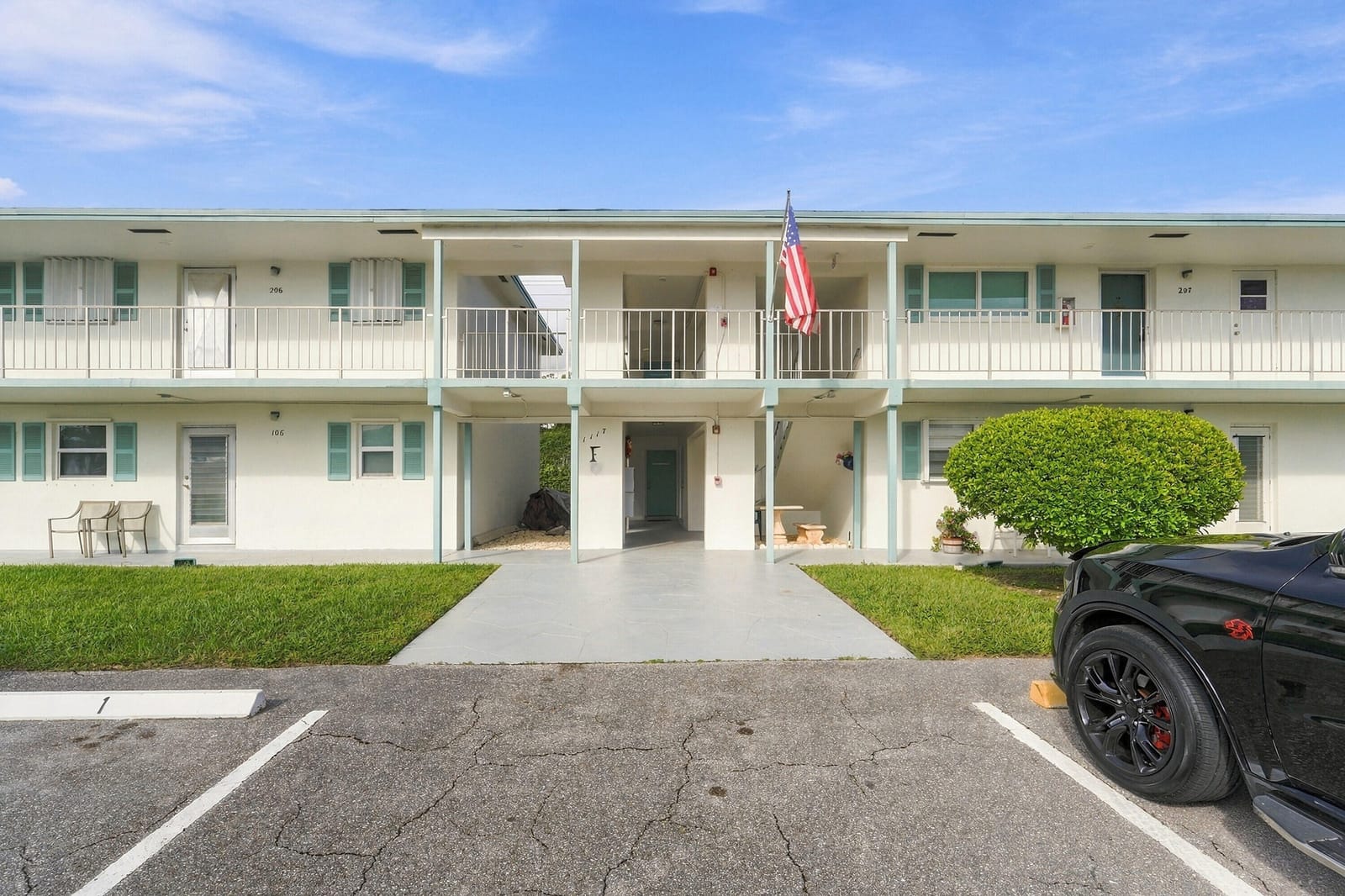 2 bedroom home for sale at 1117 LAKE, Boynton Beach, FL 33426 — $1,800