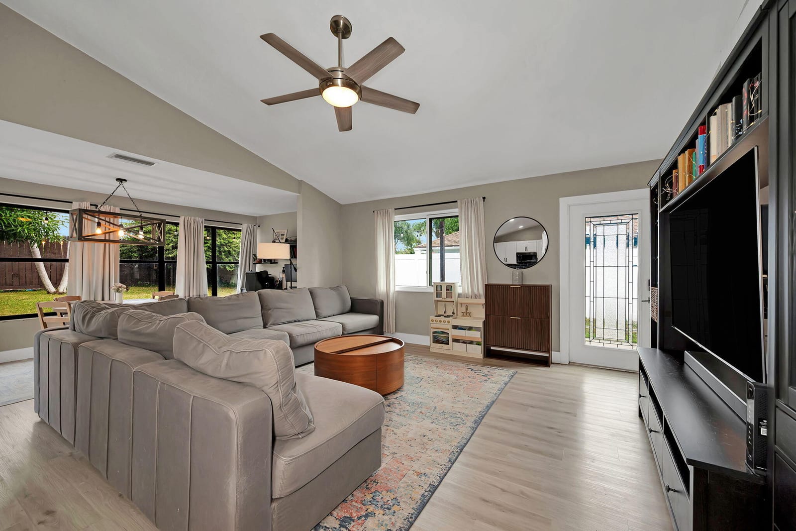 2815 SW 2ND Street — photo 10
