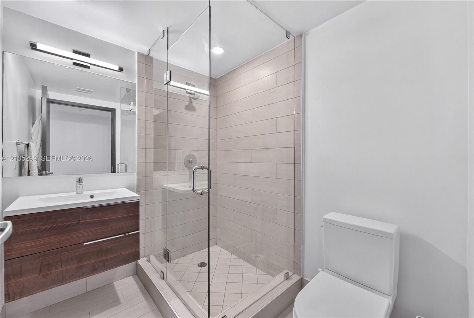 9940 W Bay Harbor Drive 6C-N — photo 4