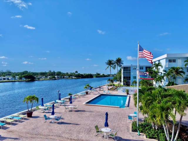 2010 S FEDERAL Highway 308, Boynton Beach, FL 33435